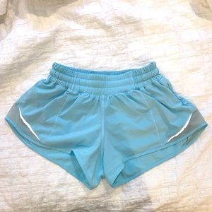 lululemon hotty hot 2.5” size 4